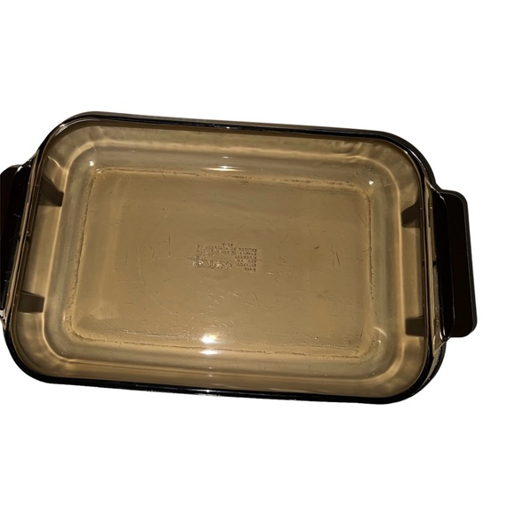 Sold! Pyrex Designs 3 Quart Oblong Casserole DishServing Stand 9X13 Baking Amber - Picture 2 of 2